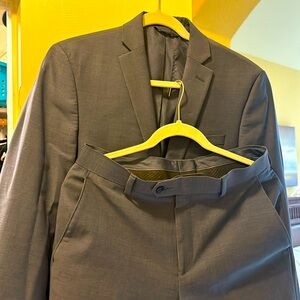 Bar III Macy’s gray slim fit suit 30W 30L 36S